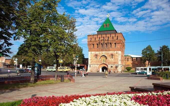 Нижегородские дворники устроили разборки в местном кремле